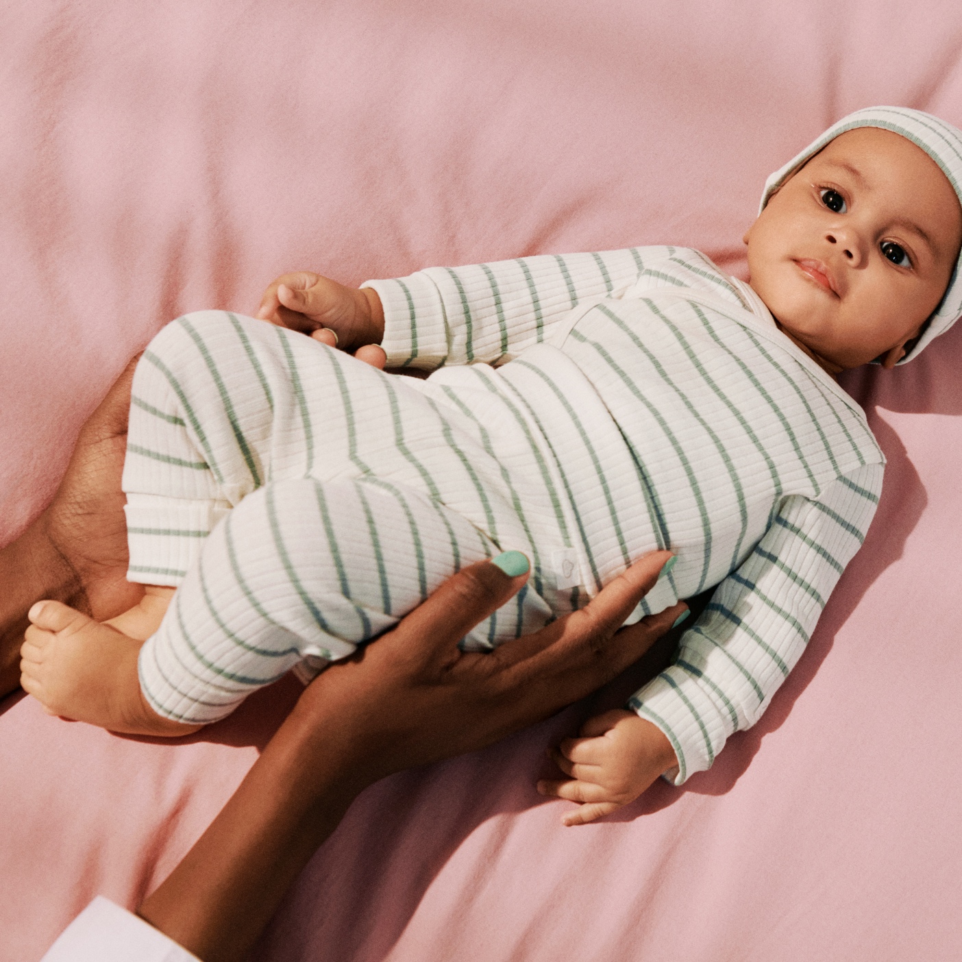  4107A-life-with-baby-HUB-teaser-1x1.jpg