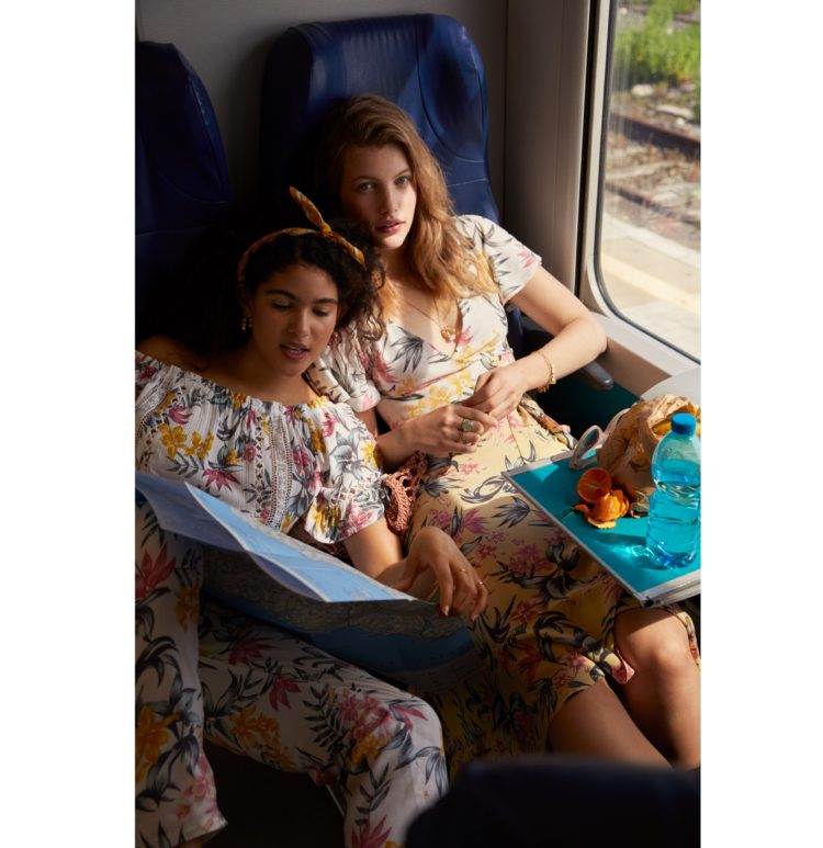 FOREVER IN FLORALS