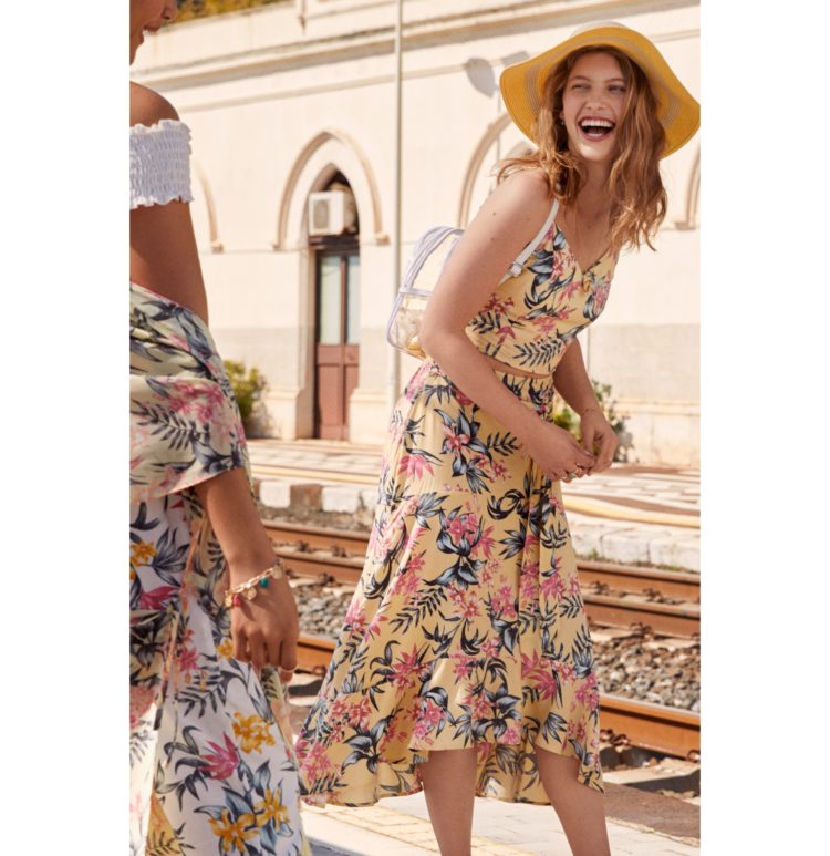 FOREVER IN FLORALS