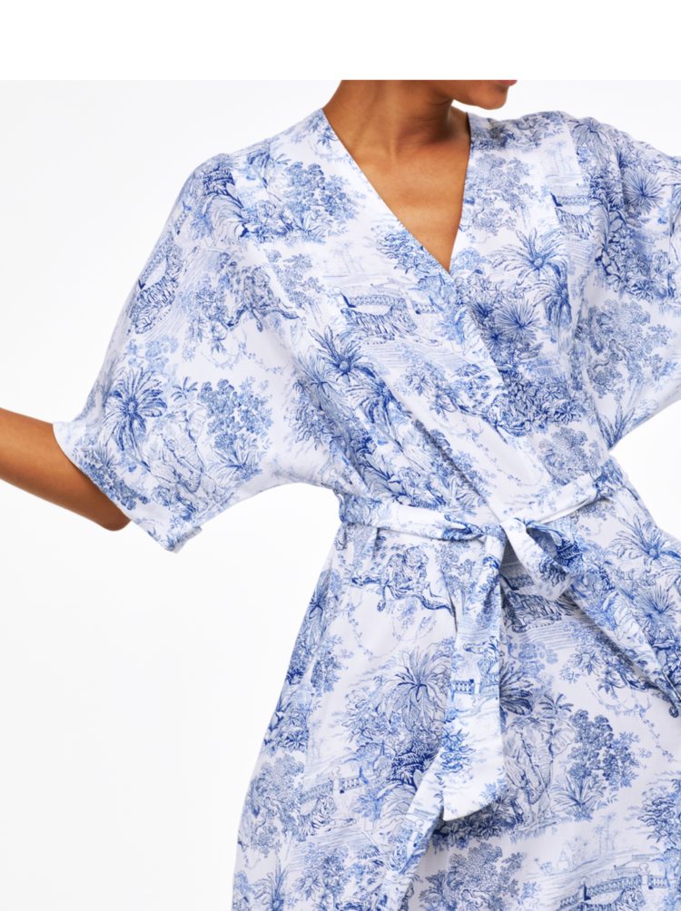 THE CHIC ESCAPE