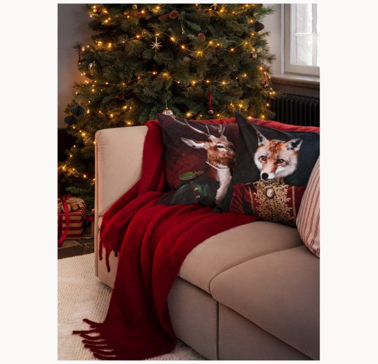Share your holiday spirit <br><small>A magical season</small>