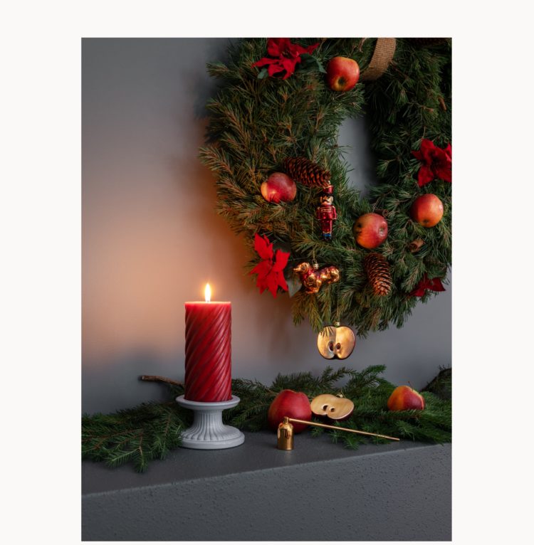 Share your holiday spirit <br><small>A magical season</small>