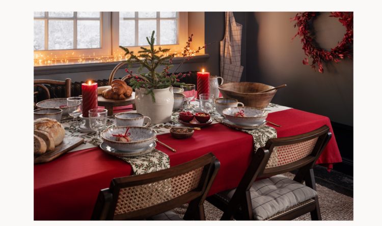 Share your holiday spirit <br><small>A magical season</small>