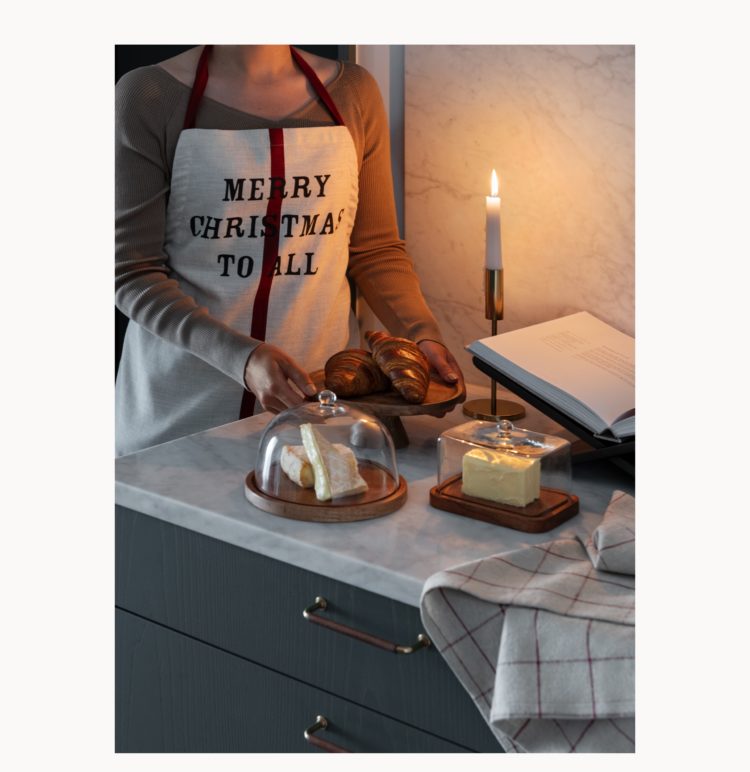 Share your holiday spirit <br><small>A magical season</small>