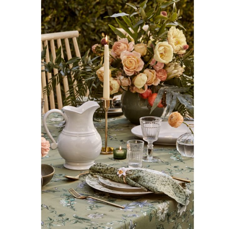 Return to romance <br><small>Set the mood for a season of love, and create unforgettable memories. </small>