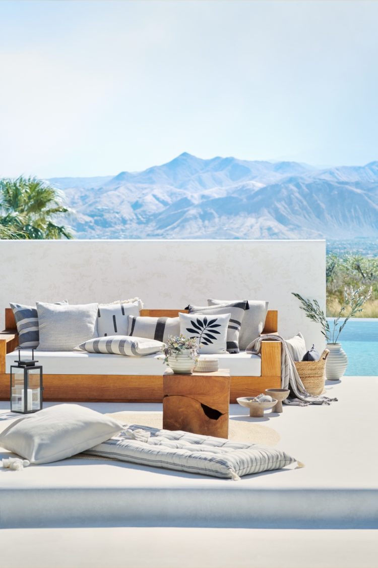 From sunrise to sunset <br><small>Make your home ready for some stylish outdoor living!</small>