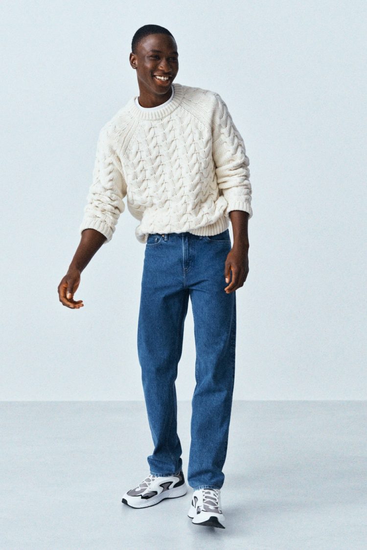 September: The relaxed jeans <br><small>A fresh take on a ’90s classic</small>