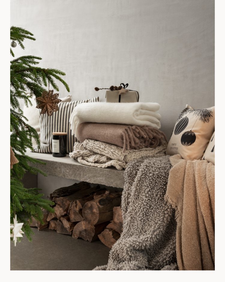 Home for the holidays <br><small>Get your place ready for the most wonderful time of the year!</small>