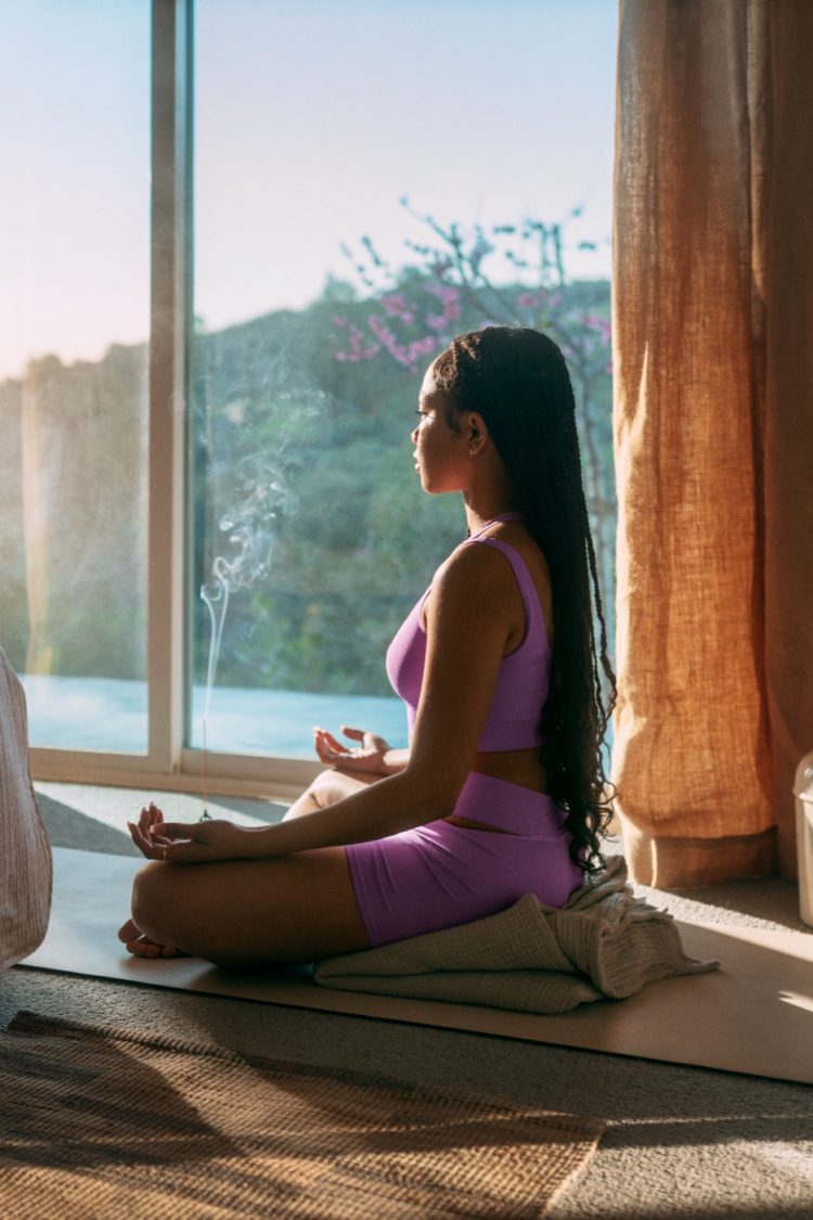 A class of your own <br><small>Seamless yoga wear that moves with you.</small>