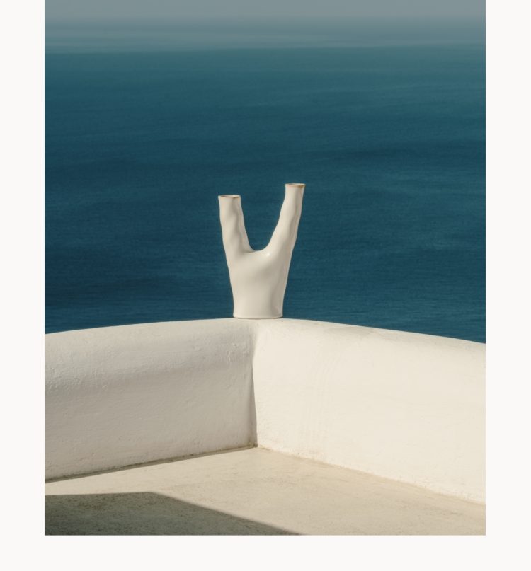 The beauty of blue <br><small>Paint your terrace with the colour of summer.</small>