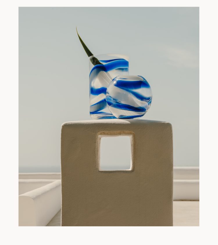 The beauty of blue <br><small>Paint your terrace with the colour of summer.</small>