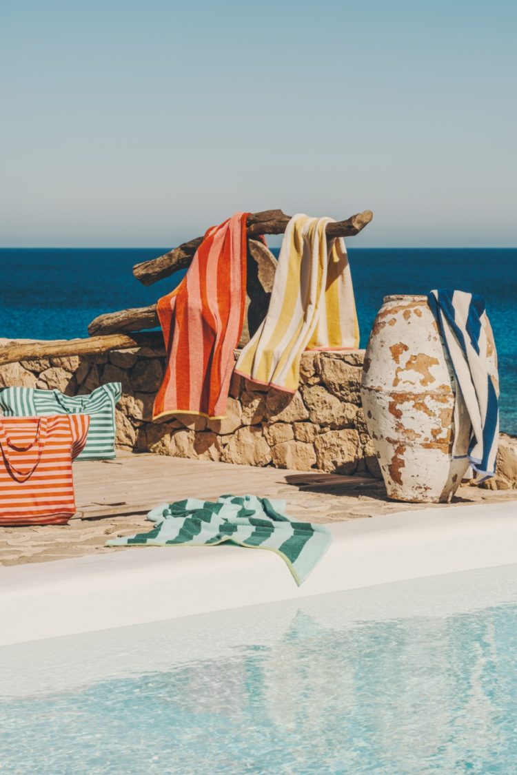 Summer’s best towels <br><small>Find the right towel for any occasion with our guide!</small>
