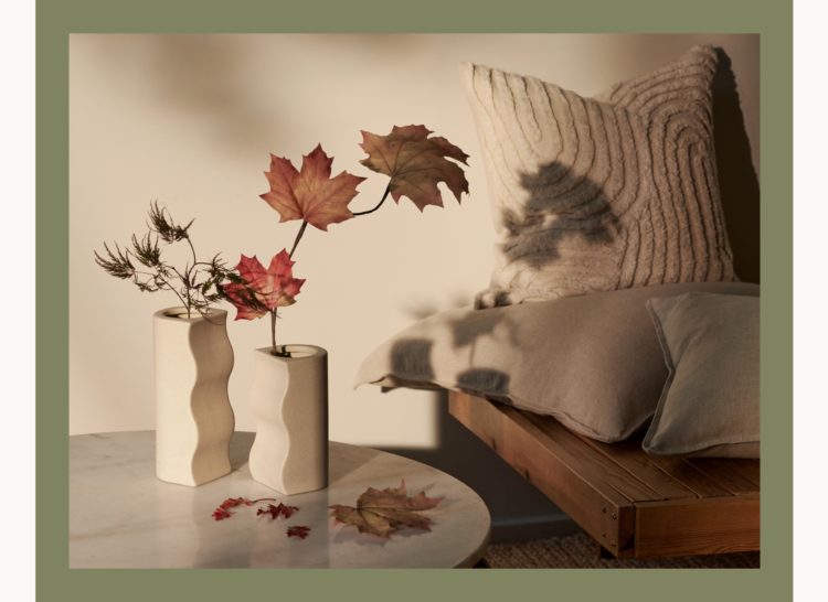 Fall in harmony <br><small>The stillness of nature</small>