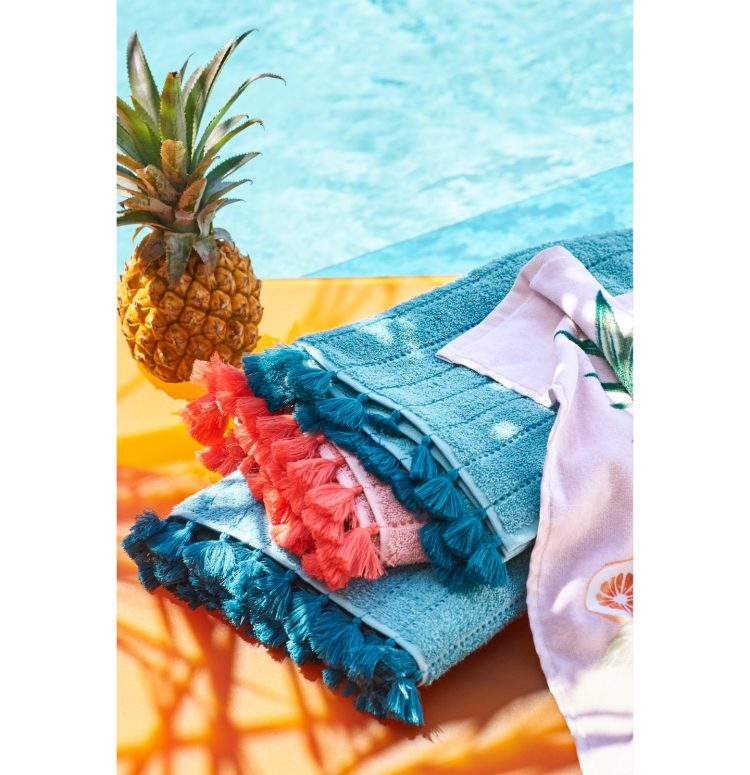 TROPICAL TOUCH