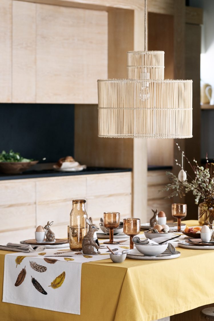 Elegant Easter table settings