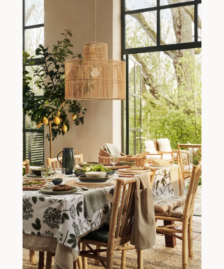 Summer season at home<br><small>Perfect details for outdoor & indoor living</small>