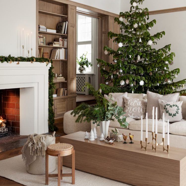 ’Tis the season to decorate!